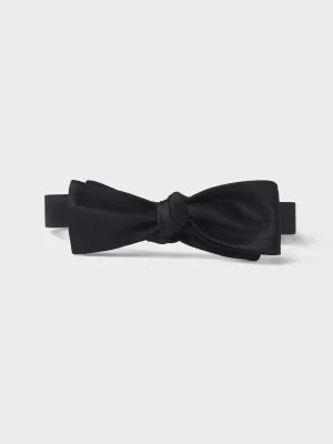 The Black Tux Neckwear*Black Satin Straight Bow Tie